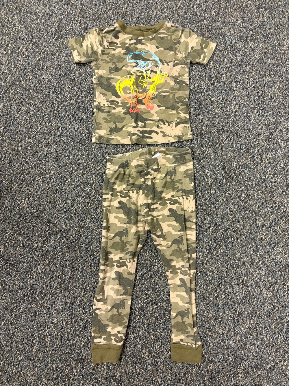 wonder nation Camo Dino Pajama Set in Green with Multicolor Accents